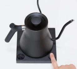 Bouilloire Stagg EKG Noir 90 Cl Col De Cygne - FELLOW -Magasin D'Électroménager bouilelecnoir