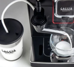 GAGGIA Magenta Milk -Magasin D'Électroménager expresso broyeur magenta milk expresso