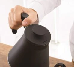 Bouilloire Versante 800 Ml Noir V60 Col De Cygne - HARIO -Magasin D'Électroménager harionoir amb