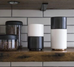 Tasse à Cappuccino - Monty Milk Art Noir Mat 19 Cl - FELLOW 15 Tasse à Cappuccino - Monty Milk Art Noir Mat 19 Cl - FELLOW -Magasin D'Électroménager lifestyle4