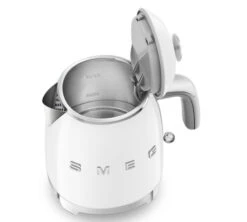 Mini Bouilloire SMEG - Blanc - KLF05WHEU 0,8 L + Offre Cadeau 16 Mini Bouilloire SMEG - Blanc - KLF05WHEU 0,8 L + Offre Cadeau -Magasin D'Électroménager smeg minib blanc5